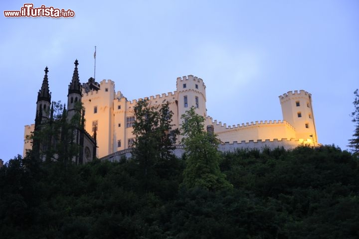 Immagine Il castello di Stolzenfels, è una delle tante fortezze sul Reno e sulla Mosella che si possono vedere a Coblenza in Germania - © Christian Colista / Shutterstock.com