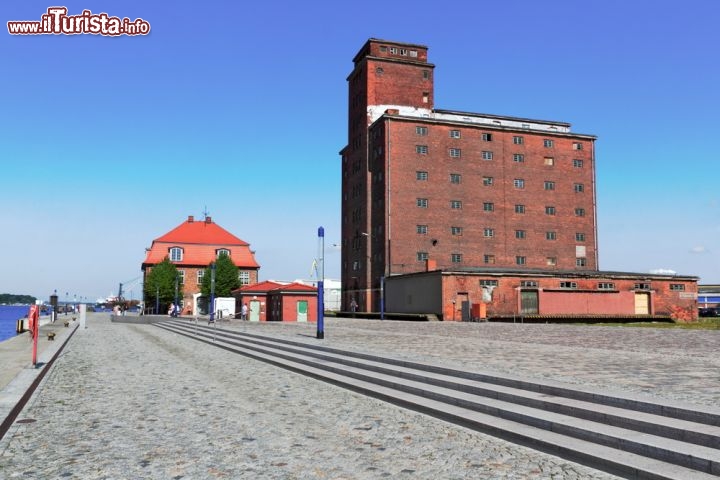 Immagine Il porto di Wismar Germania - © ArTono / Shutterstock.com