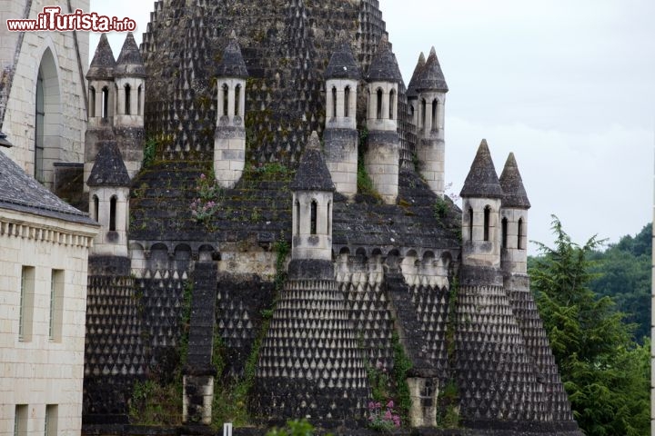 Immagine Il tetto della cucina romanica dell'Abbazia di Fontevraud in Francia - © wjarek / Shutterstock.com