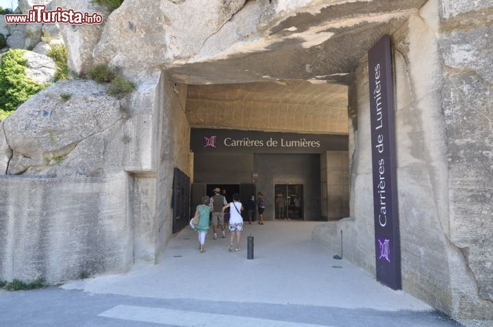 Immagine Ingresso delle Carrieres de Lumieres a Les Baux in Provenza (Francia)