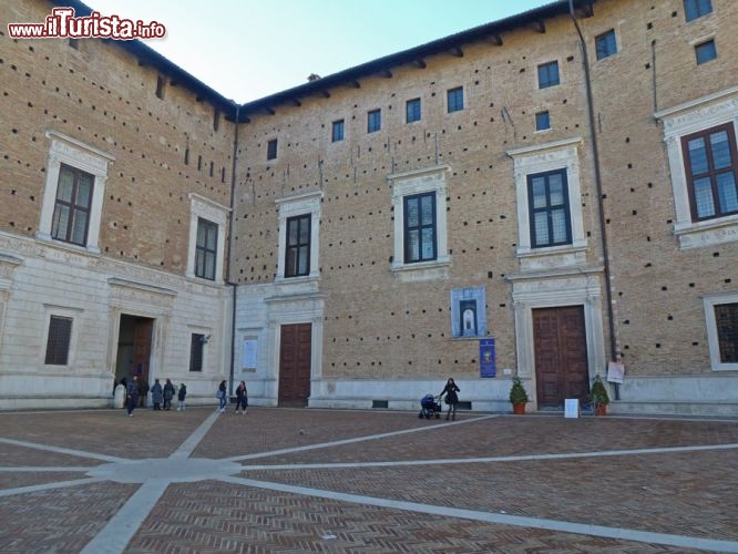 Immagine Ingresso galleria nazionale delle Marche ad Urbino