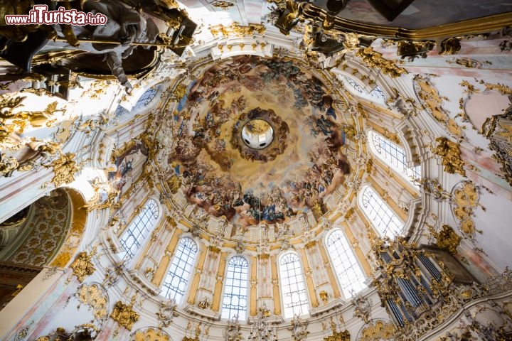 Immagine Interno Weiskirche chiesa barocca Steingaden Baviera - © Piith Hant / Shutterstock.com