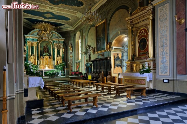 Immagine Interno della chiesa di San Clemente a Wieliczka, sud della Polonia - © Nightman1965 / Shutterstock.com