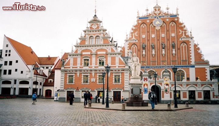 Immagine La casa delle teste nere Riga (dom Czarnoglowych) - Foto di Giulio Badini