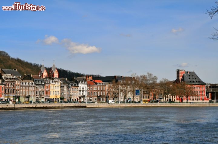 Immagine La Mosa a Liegi attraversa il centro citta - © Agata Dorobek / Shutterstock.com