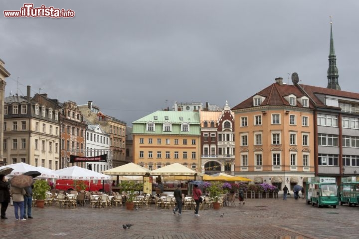 Immagine La piazza del Duomo di Riga Lettonia - © Sergiy Palamarchuk / Shutterstock.com