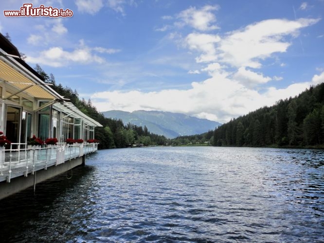 Immagine Il lago balneabile del Tirolo orientale (Austria): ecco come si presenta il Tristachersee vicino a Lienz