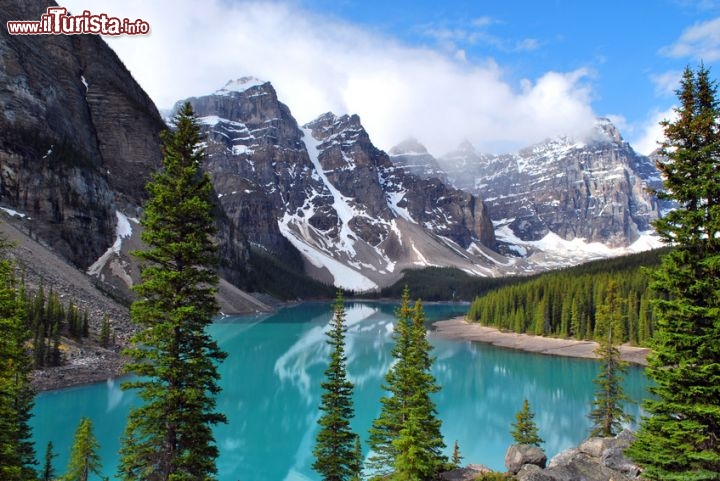 Immagine Lago di Moraine, Parco Nazionale di Banff, Alberta, Canada - © Caleb Foster - Fotolia.com