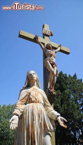 Immagine Le Jardin de Calvaire a Carcassonne, Linguadoca-Rossiglione, nel sud della Francia - © Timbobaggins / Shutterstock.com