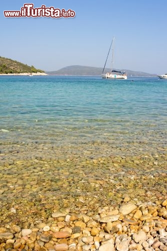 Immagine Litorale spettacolare ad Alonissos: isole Sporadi, Egeo in Grecia - © marcokenya / Shutterstock.com