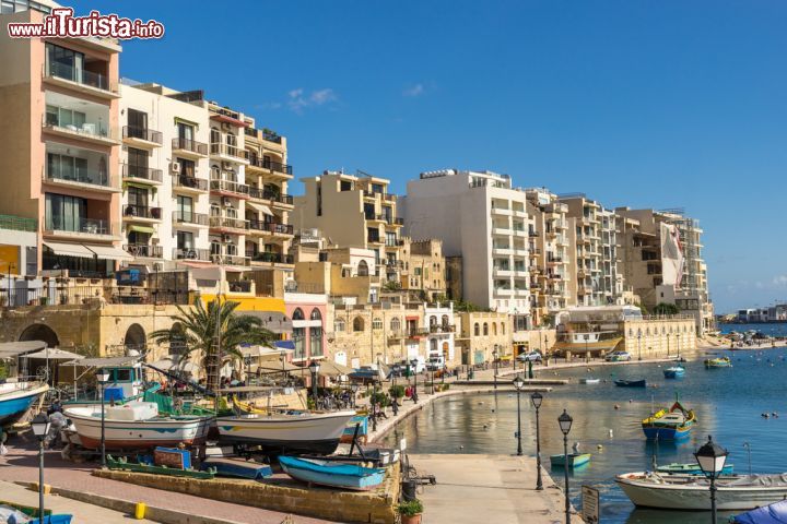 Immagine Malta, St Julian's, grazioso borgo marinaro 252545182 - © Ammit Jack / Shutterstock.com