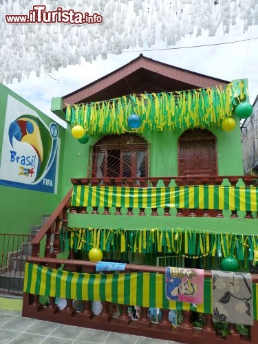 Immagine Manaus a festa, fotografata durante i Mondiali di Calcio 2014 in Brasile  - © guentermanaus / Shutterstock.com