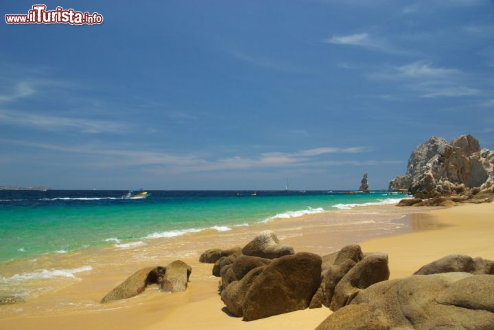 Immagine Il mare cristallino di Cabo San Lucas in Messico, Baja California - © gyuchan / Shutterstock.com