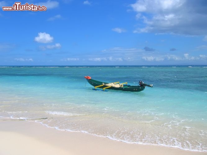 Immagine Il mare cristallino di Nosy Boraha, meglio conosciuta con il nome di Île Sainte-Marie, nel nord del Madagascar - © POZZO DI BORGO Thomas / Shutterstock.com