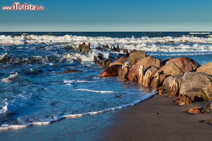 Immagine Mareggiata mar Baltico Kuehlungsborn Germania - © RicoK / Shutterstock.com