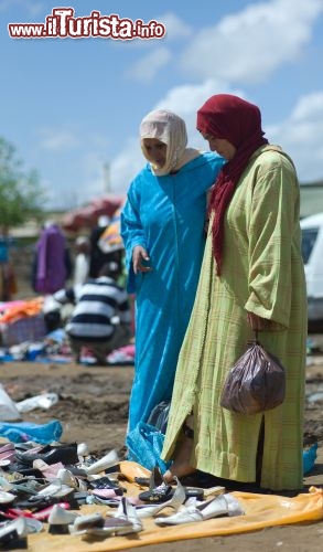 Immagine Mercato marocchino (souk), a Beni Mellal in Marocco - © Henk Vrieselaar / Shutterstock.com