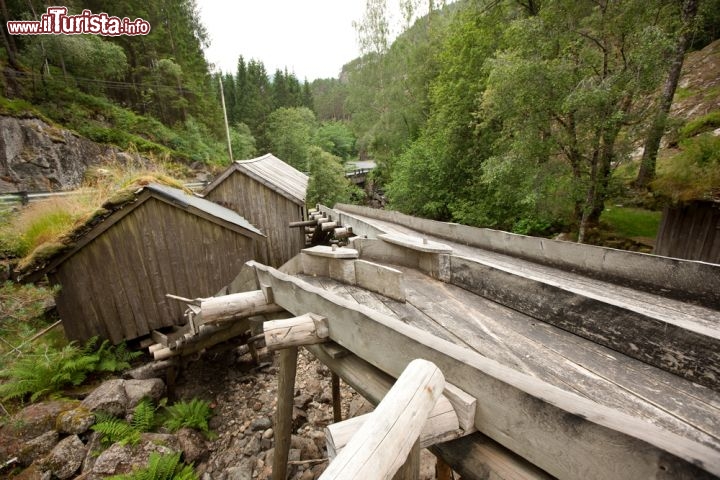 Immagine Miniera vicino a Trysil, Norvegia - Una delle miniere ospitate nei pressi della città di Trysil, rinomata località sciistica di dieci mila abitanti © Dainis Derics / Shutterstock.com