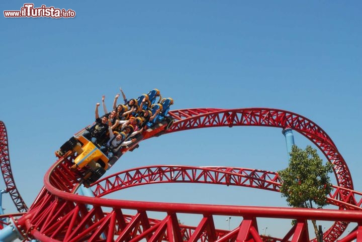 Immagine Senzafiato! E' un cosiddetto Launch Coaster, capce di notevoli accellerazioni. La struttura è un equivalente del famoso iSpeed ed è capace di accellerare da 0 a 80 km/h in meno di 2,2 secondi