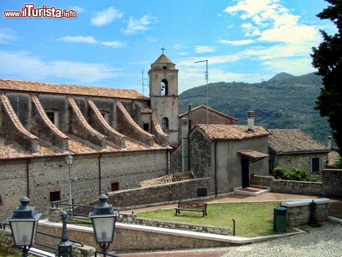 Immagine La chiesa  medievale di S. Oliva a Castro dei Volsci offre una storia di quasi 900 anni- © www.comune.castrodeivolsci.fr.it/