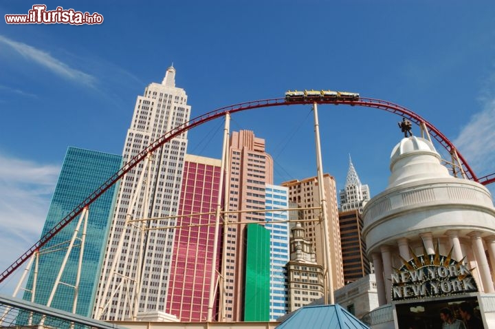 Immagine Montagne Russe al New York - New York Hotel di Las Vegas - © Lowe Llaguno / Shutterstock.com