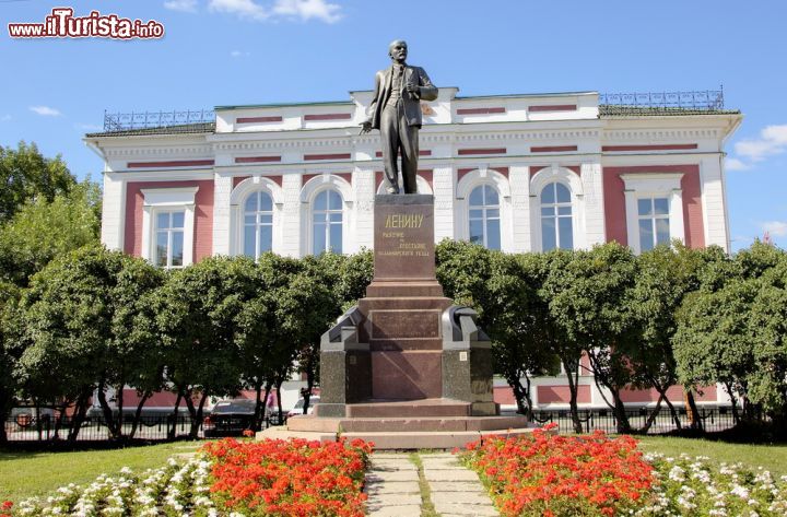 Immagine Monumento a Lenin Anello d Oro Vladimir - © Ivan Varyukhin / Shutterstock.com