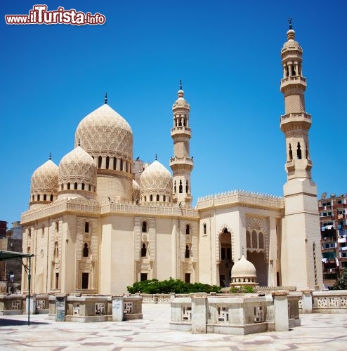Immagine Moschea di Abu Abbas al Mursi Alessandria Egitto - © Certe / Shutterstock.com