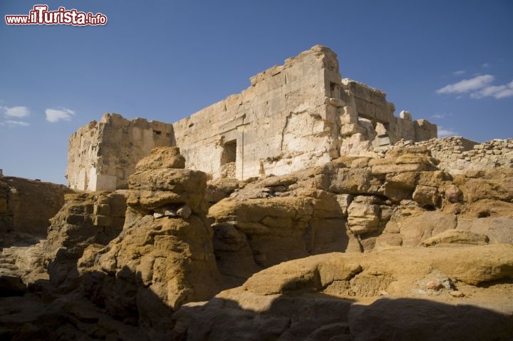 Immagine Oracolo di Siwa, il famoso tempio dell'Egitto, anche Alessandro Magno venne qui a farsi predirre il futuro - © Anthon Jackson / Shutterstock.com