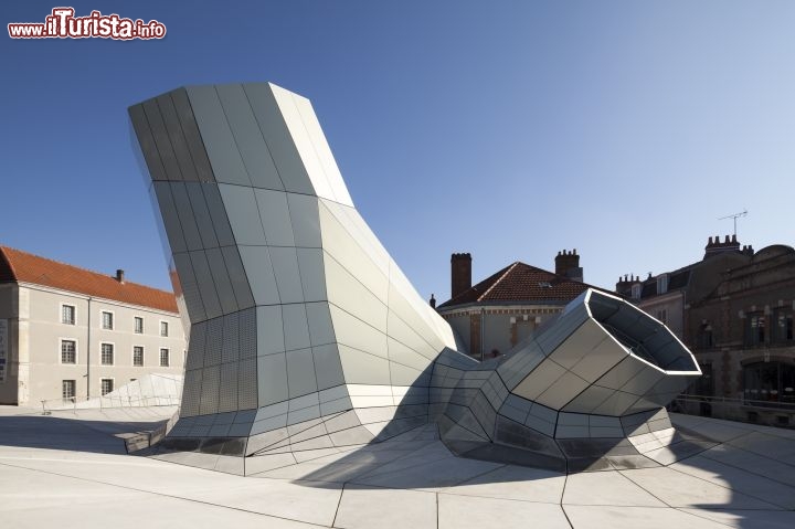 Immagine Orléans, Francia: il particolare museo FRAC  - foto © Credit Jakob Marc Farlane Photo Nicolas Borel
