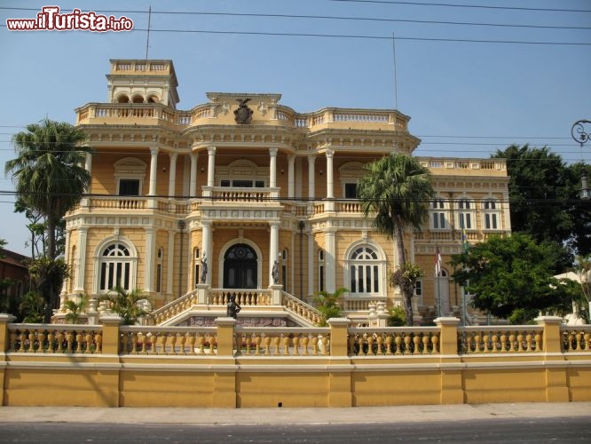 Immagine Palacio Rio Negro a Manaus, Brasile - © guentermanaus / Shutterstock.com