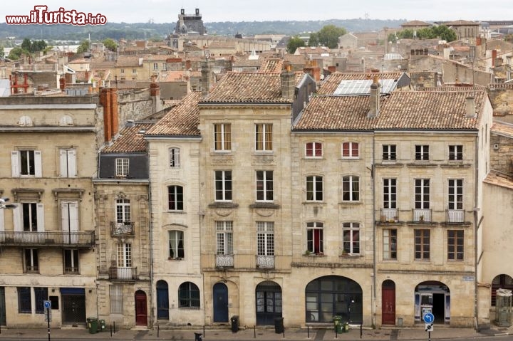 Immagine Palazzi del 18° secolo nel centro di Bordeaux, in Francia - © Stephane Bidouze / Shutterstock.com