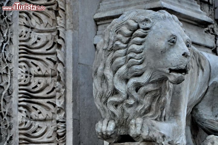 Immagine Palazzo dei Priori a Perugia: ingresso su Corso Vannucci