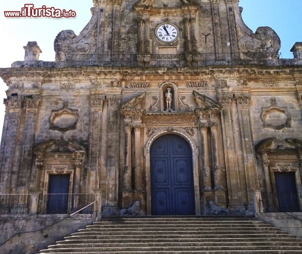 Immagine Palazzolo Acreide è una città del sud-est della Sicilia, inserita tra i Patrimoni dell'Umanità dell'Unesco per le sue celebri architetture barocche.