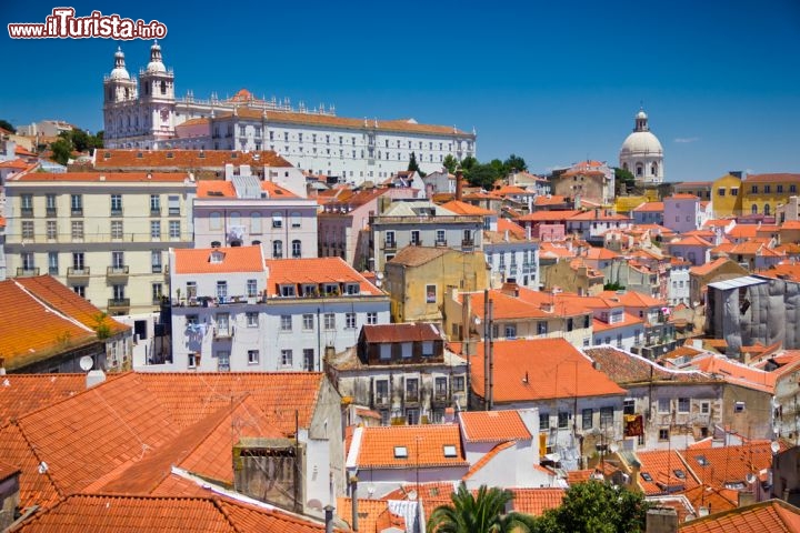 Immagine Panorama del centro storico di Lisbona, la capitale del Portogallo - foto © mffoto / shutterstock.com
