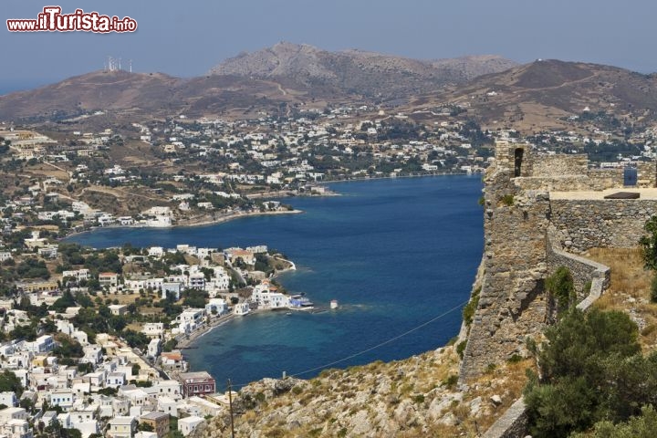 Immagine Panorama dell'isola di Patmos: la baia di Skala, una delle più suggestive della Grecia - © AJancso / Shutterstock.com
