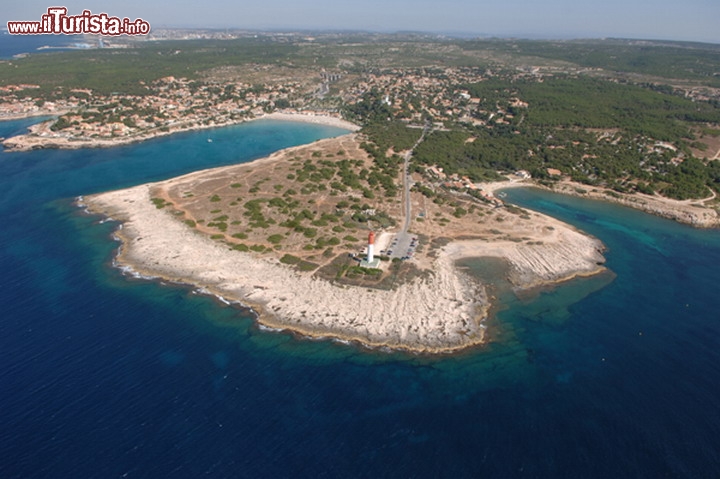 Immagine Phare de la Couronne, si trova no ndistante da Martigues in Provenza - Cortesia foto, www.ville-martigues.fr/