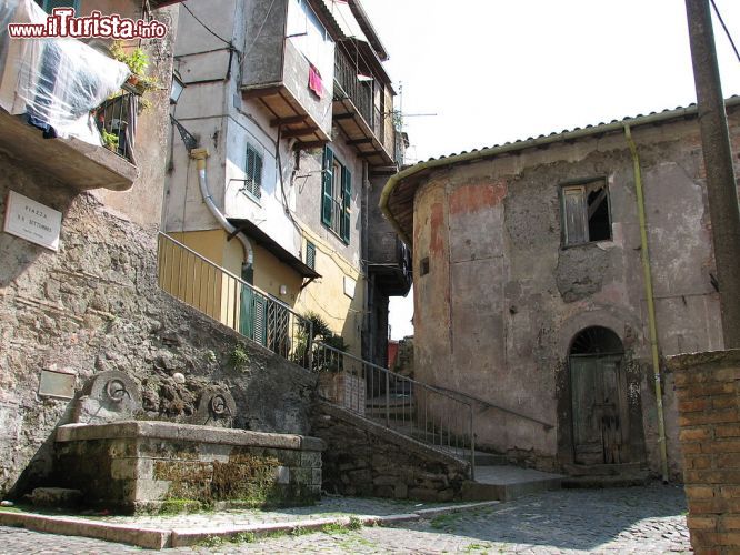 Immagine Piazza XX settembre in centro a Rocca di Papa, in provincia di Roma - ©  Pubblico dominio, Wikipedia