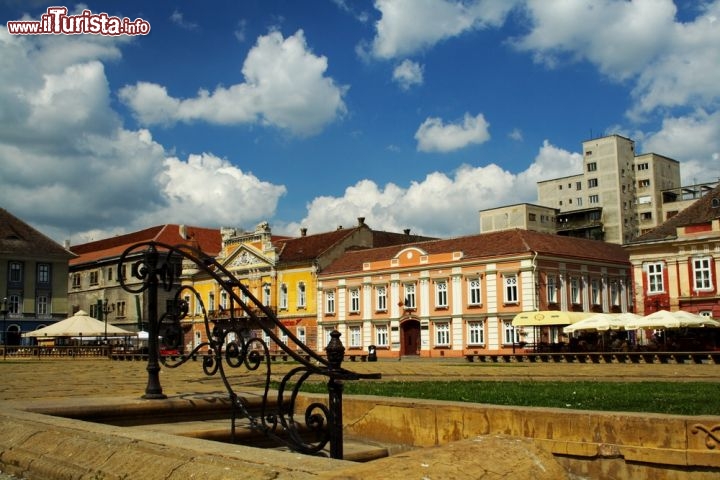 Immagine Un bello scorcio del pittoresco centro storico di Timisoara  - © Sandra Kemppainen / Shutterstock.com