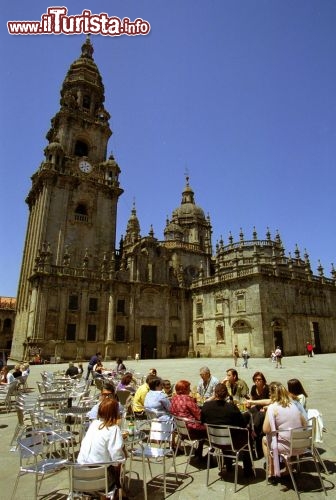 Immagine Plaza de la Quintana a Santiago de Compostela: la terrazza - Copyright foto www.spain.info