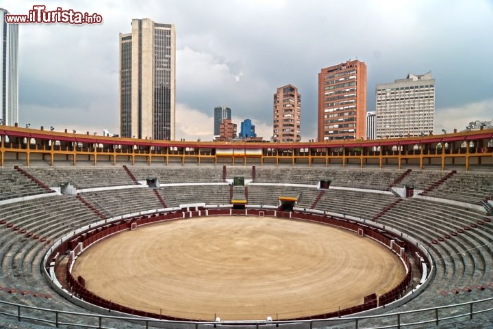 Immagine La Plaza de Toros de Santamarìa a Bogotà, Colombia - © Luiz Rocha / Shutterstock.com