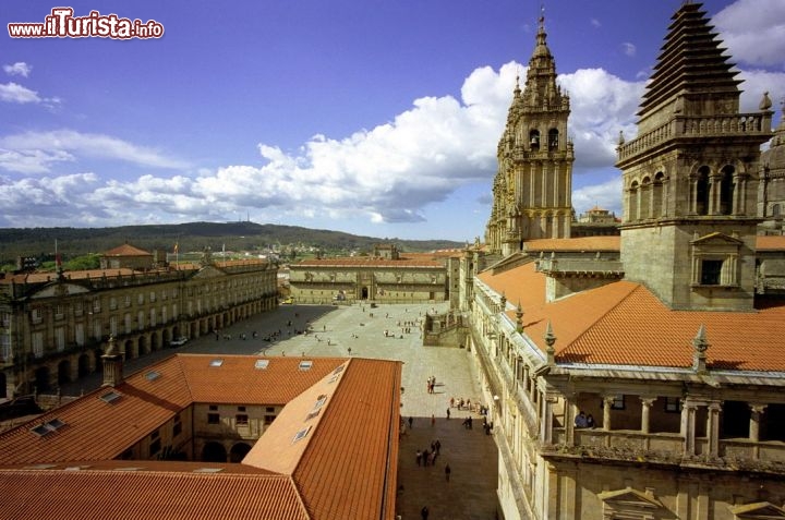 Immagine Plaza del Obradoiro a Santiago de Compostela - Copyright foto www.spain.info