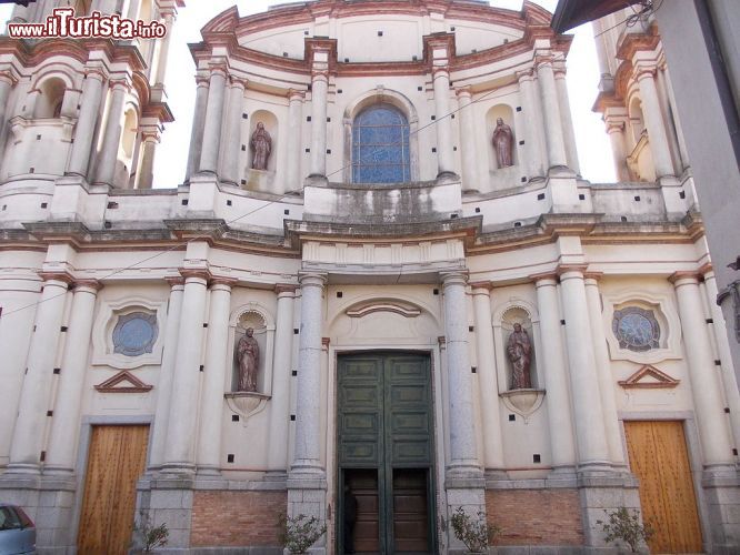Immagine La facciata della Chiesa di Maria Santissima del Rosario in centro a Polistena (Calabria) - © VIMAEC - CC BY-SA 3.0 - Wikipedia