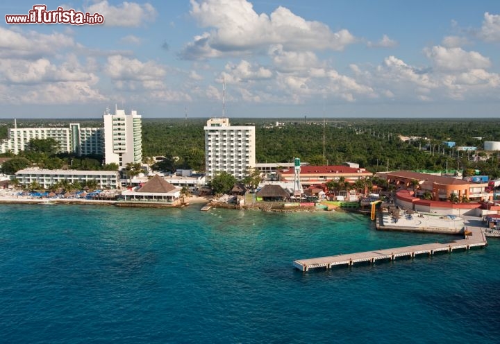 Immagine Il porto di San Miguel a Cozumel: siamo sulla Riviera Maya del Messico, praticamente di fronte a Playa del Carmen - © Darryl Brooks / Shutterstock.com