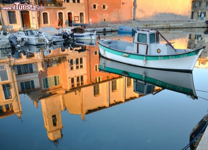 Immagine I caldi colori del di porto di Martigues in Provenza (Francia) - Cortesia foto, www.ville-martigues.fr/