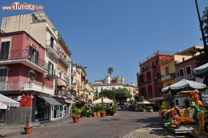 Immagine Pozzuoli,Campania: sulle vie del centro storico