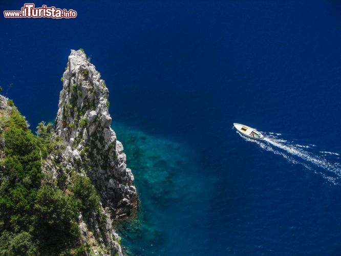 Immagine Punta Spartivento si trova tra Marina di Camerota e Capo Palinuro Campania - © Vinicio Tullio / Shutterstock.com