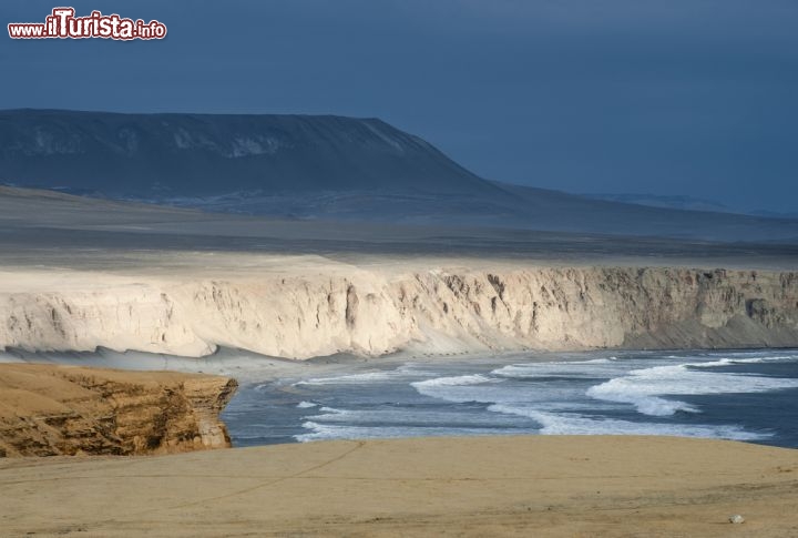 Immagine Riserva Nazionale di Paracas, nella Regone di Ica in Perù - © Ksenia Ragozina / Shutterstock.com