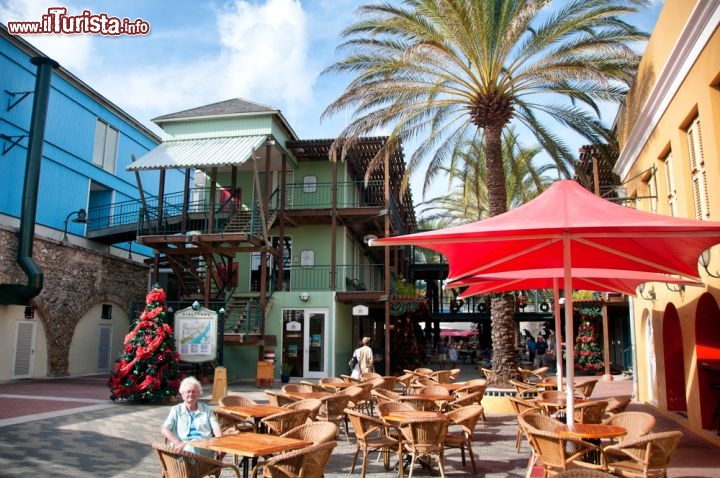 Immagine Ristorante nel centro di Willemstad Antille olandesi - © PlusONE / Shutterstock.com