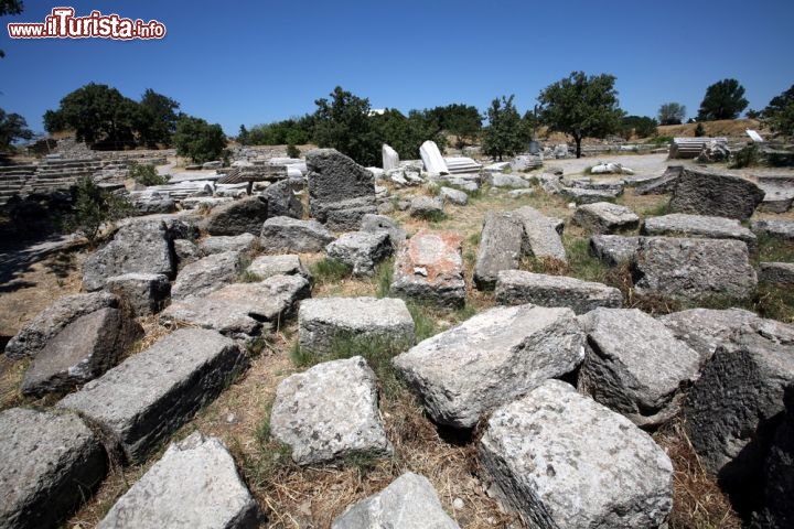 Immagine Passeggiando tra le rovine di Troia in Turchia - © Sadik Gulec
/ Shutterstock.com