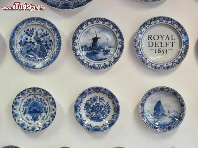 Immagine Royal Delft l'unica fabbrica originale di ceramica in attività dal XVII secolo