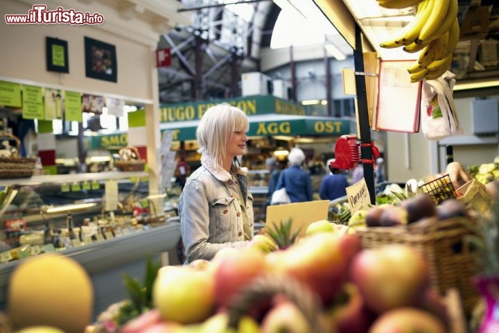 Immagine Saluhallen, il grande mercato coperto di Goteborg - Credits: cho Södling/imagebank.sweden.se